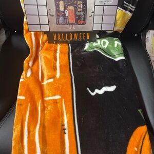 Haunted House Shaped 50X60 Halloween Plush Throw NWT